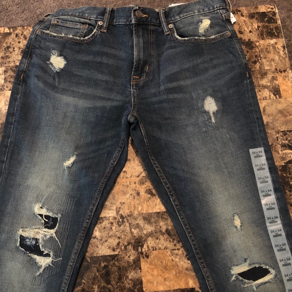 Ripped slim jeans
